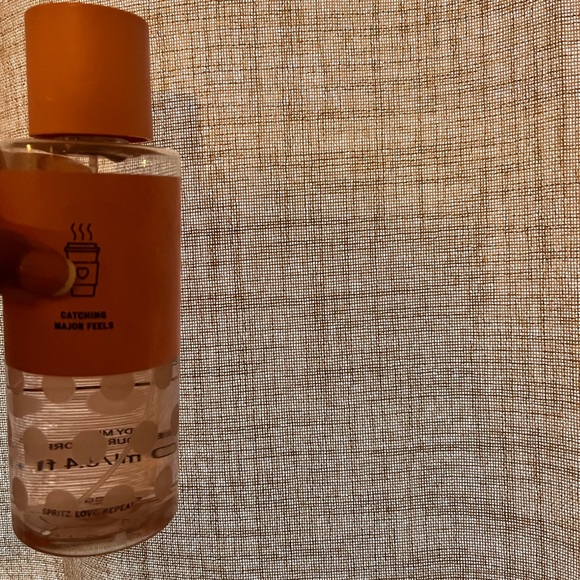 Victoria’s Secret & Bath & Body Works Bundle | 5 Pieces - Picture 2 of 6